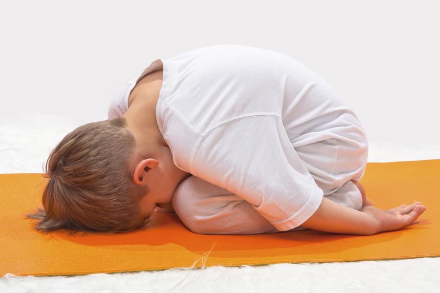benefícios do yoga infantil